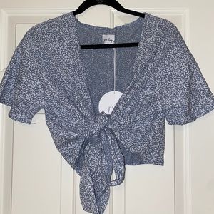 Cropped tie front cropped top